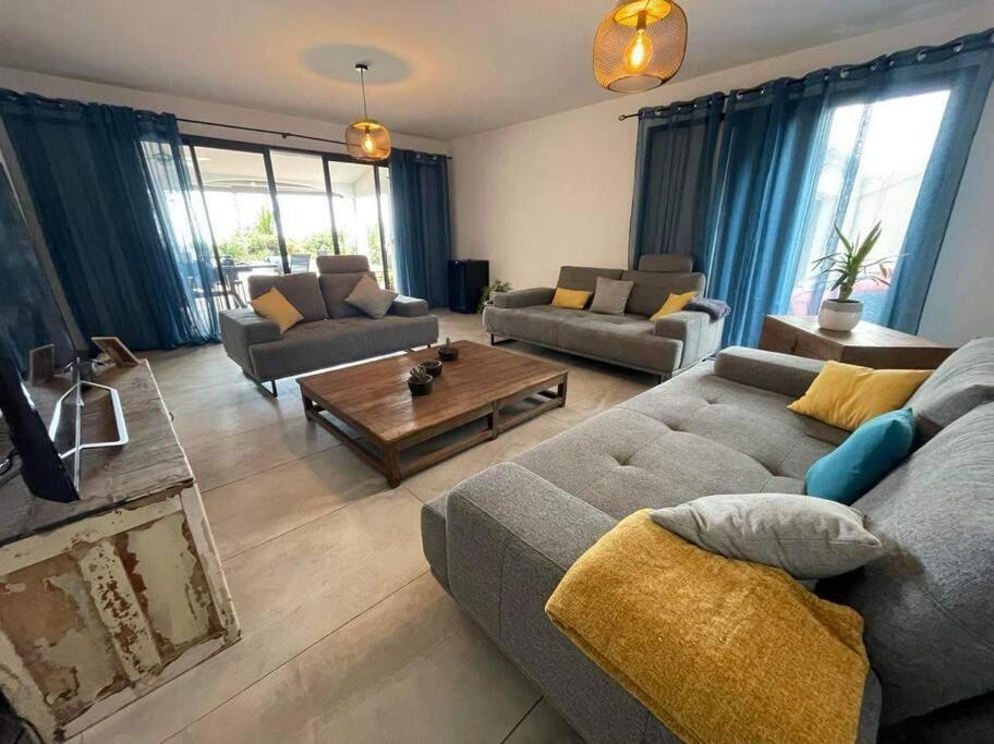 La Villa Jujubes Avec Piscine Chauffee - 5 Chambres Spacieuses Le Bois de Nefles  Luaran gambar